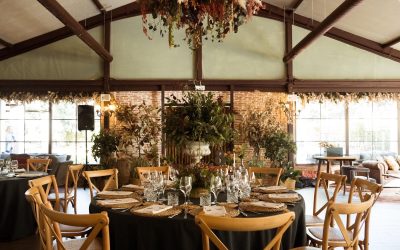 Decoración floral para bodas: cómo elegirla y crear una historia.